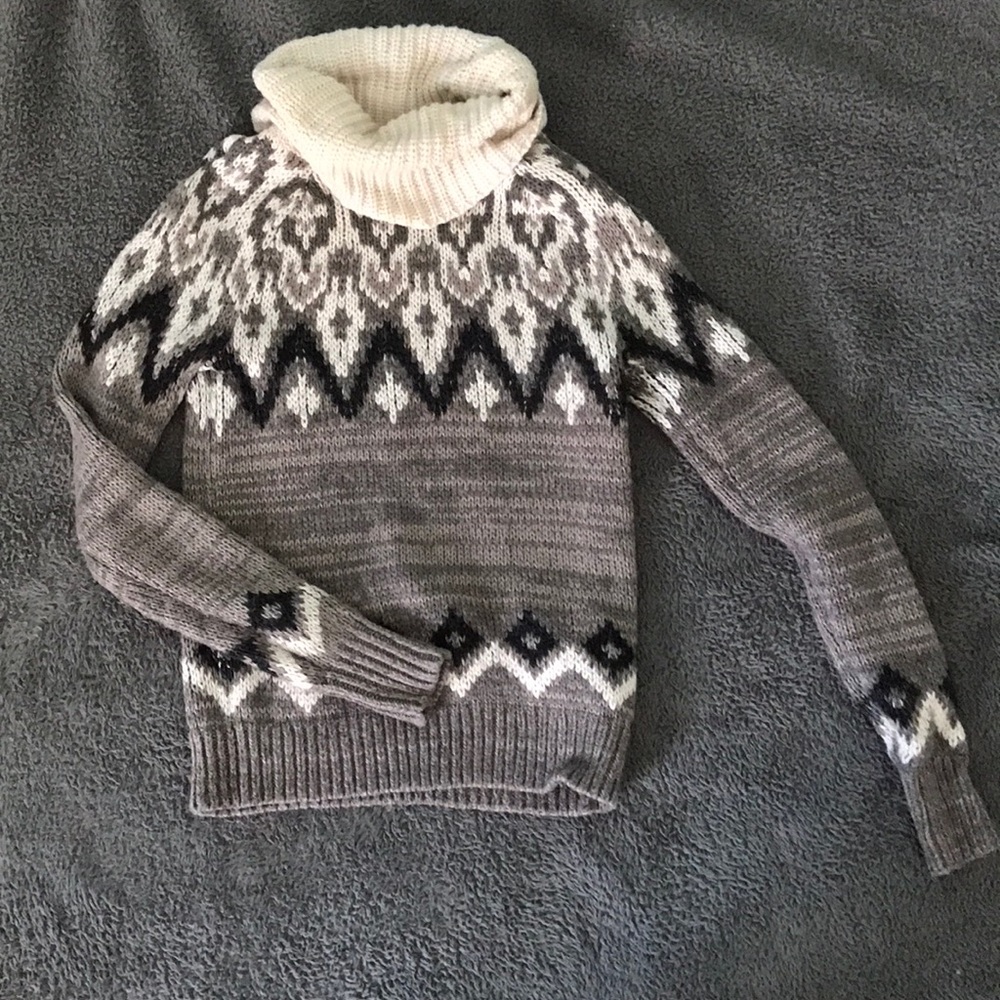 Abercrombie & Fitch cowl neck sweater